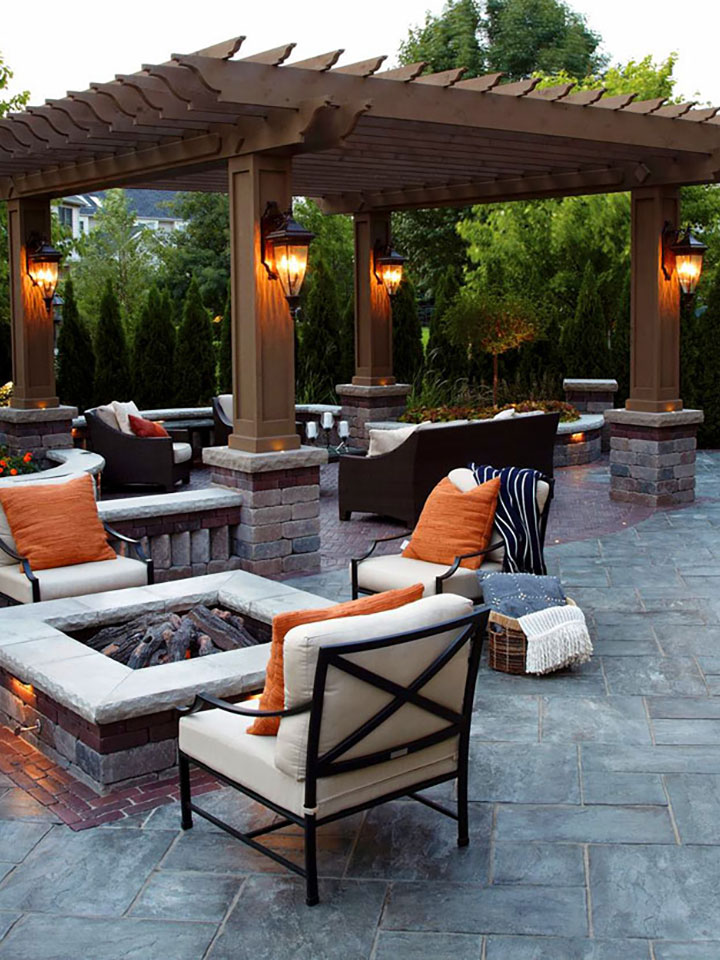 outdoor entertainment center with square fire pit