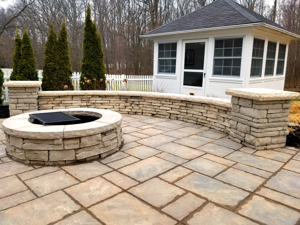 patio with outdoor fire pit